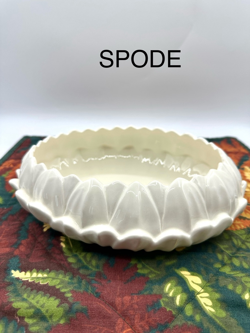 Spode of England Vintage Water Lily Bowl.